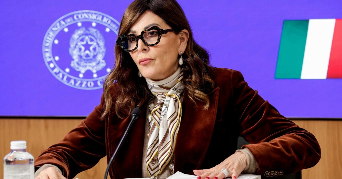 Truffa Covid Visibilia, la Consulta ammette il ricorso del Senato sull’audio di Daniela Santanchè. L’ex ministra “aiutata” dalla sentenza Renzi