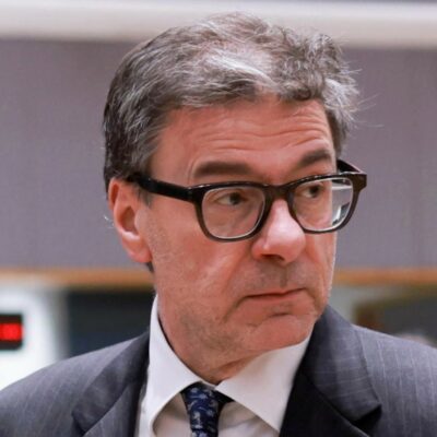 Copertina di Guerra, il deficit sale oltre il 3%. Richiesta all’Ue: “Stop al Patto”