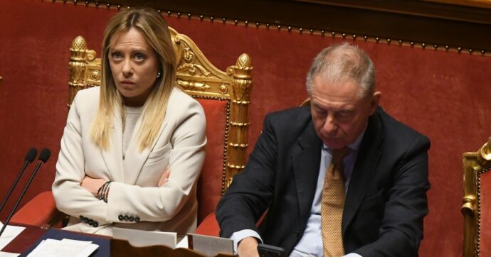 Taglio delle accise verso la proroga anche se dello sconto resta poco. E come copertura spuntano i soldi per la decarbonizzazione