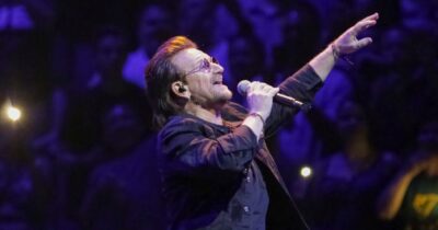 Copertina di U2: “Che la religione sia diventata una ragione per andare in guerra ci sembra assurdo. Ci sono tante cose di cui aver paura, come l’emergenza climatica”