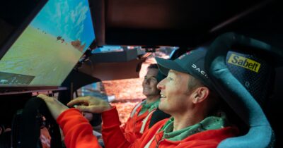 Copertina di Dacia Sandrider Experience, tutte le emozioni della Dakar. Un progetto itinerante made in Italy