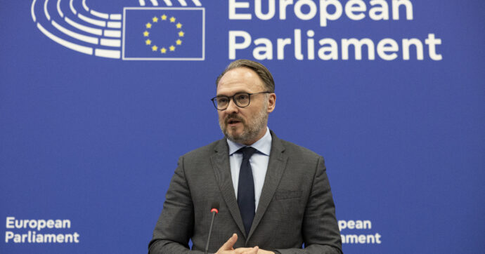 Guerra in Medio Oriente, la Ue valuta il razionamento dei carburanti e un nuovo ricorso alle riserve strategiche