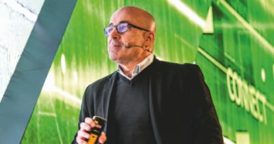 Copertina di Leonardo, il caso Cingolani: Meloni vuole mandarlo via