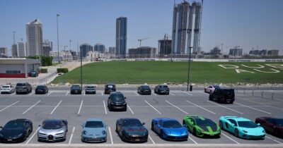 Copertina di Supercar ferme nei porti. Così la guerra in Iran ridisegna il lusso globale