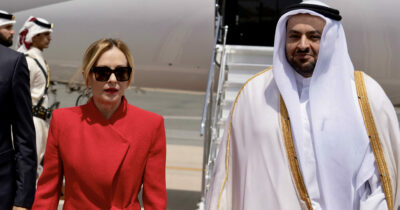 Copertina di Meloni in tour nel Golfo: chiede aiuto ad Arabia, Qatar ed Emirati sull’approvvigionamento energetico. Opposizioni: “Mostra fragilità”