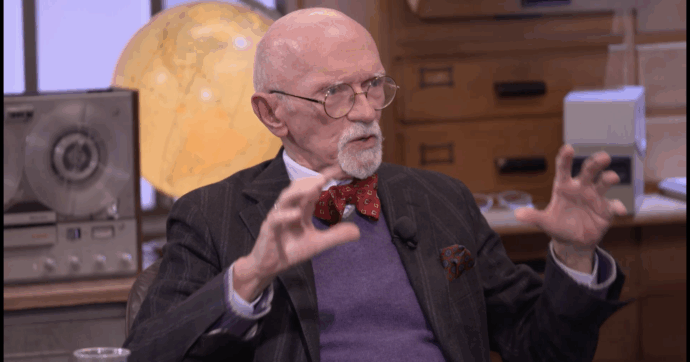 “Il cibo industriale è davvero come una droga, attiva gli stessi circuiti cerebrali. Ma attenzione: non tutto ciò che appare ‘artigianale’ lo è davvero”: l’allarme di Franco Berrino