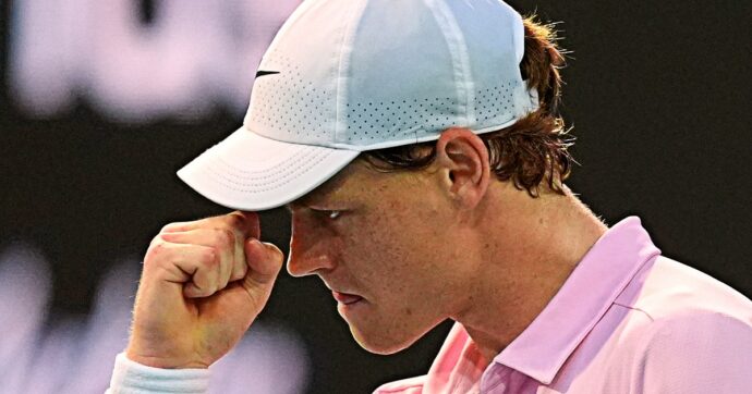 Volée, servizio ed esperimenti in risposta: Sinner parte forte e vince all’esordio in doppio a Monte Carlo con Bergs