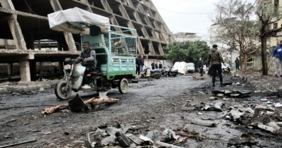 Copertina di Libano, Pasqua sotto le bombe israeliane. Le chiese accolgono i rifugiati di ogni religione: “Non fuggiremo”