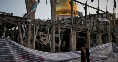 Copertina di Iran, l’analista Vali Nasr: “Più raid Usa porteranno solo più problemi. E Teheran non cederà”