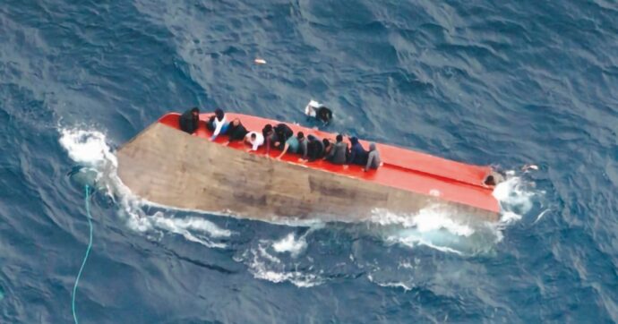 Pasqua, la strage  dei migranti: “Ottanta   dispersi sul barcone partito dalla Libia”
