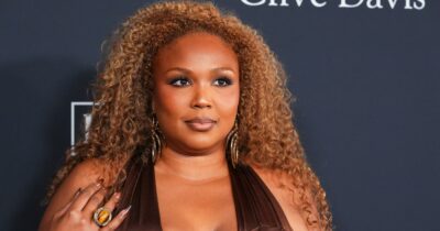 Copertina di “Non ho fatto sesso fino a 30 anni. Il mio primo bacio l’ho dato a 21 anni ed è stato terribile. Ho fatto una promessa a me stessa”: lo confessa Lizzo