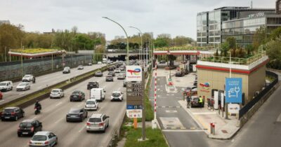 Copertina di “In Francia una stazione di servizio su 5 ha carenza di carburante”, l’annuncio del governo. Ecco perché