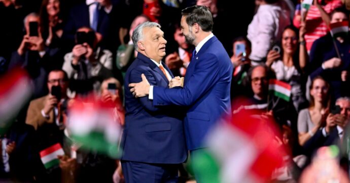Jd Vance in campo per Orbán: fustiga l’Ue