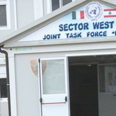 Copertina di Non solo voli e logistica, dai siti affari per le aziende di armi italiane e Usa