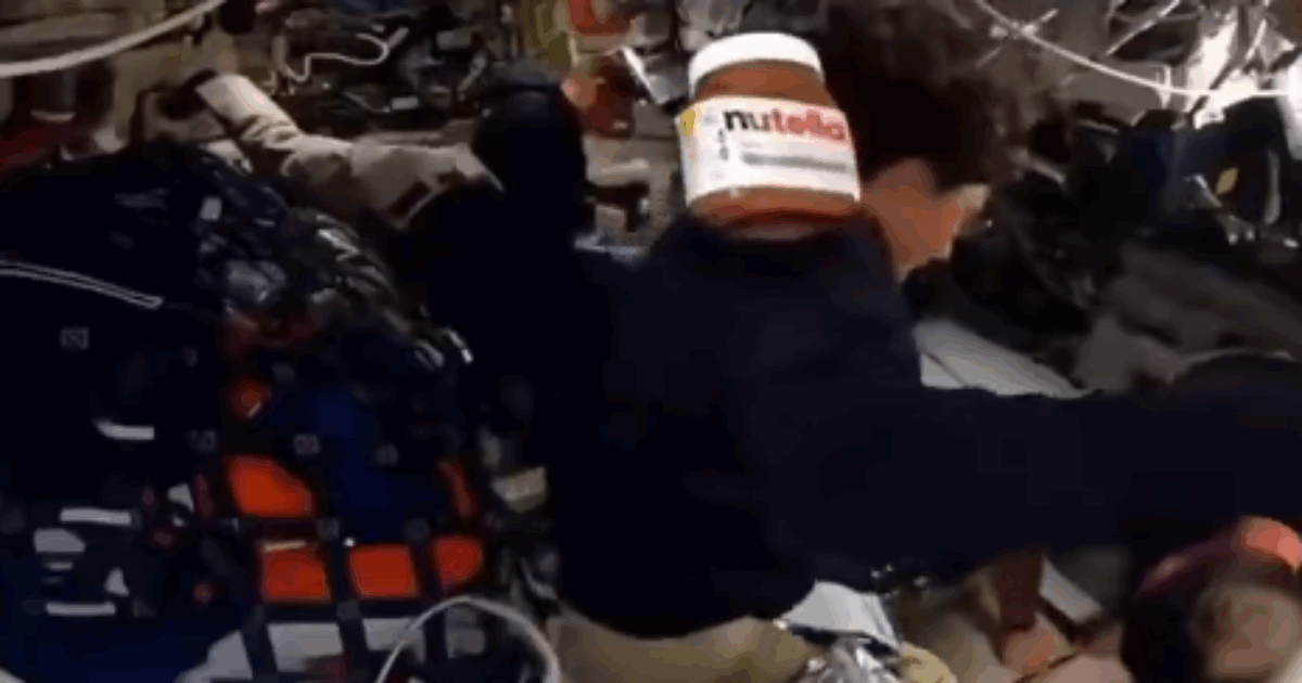 Vasettone di Nutella entra in campo all’improvviso a bordo dell’Artemis II durante una diretta con la NASA: il colpo di scena e il video virale
