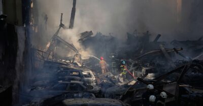 Copertina di Israele oscura l’accordo sull’Iran, 160 bombe in 10 minuti sul Libano: “Oltre 250 morti e mille feriti”. Premier: “Strage di civili”. Trump: “Solo scaramucce”