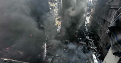 Copertina di La tregua è già violata: raffineria colpita in Iran, sul Libano 160 bombe in 10 minuti . Teheran risponde. Trump: ‘Lavoriamo per togliere polvere nucleare’