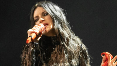 Copertina di Laura Pausini chiamata di nuovo ai Latin Grammy: arriva un’altra nomination per l’album di cover “Io Canto 2”