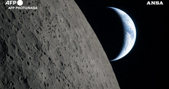 Il tramonto della Terra dietro l’orizzonte lunare: le foto di Artemis II che sono già storia