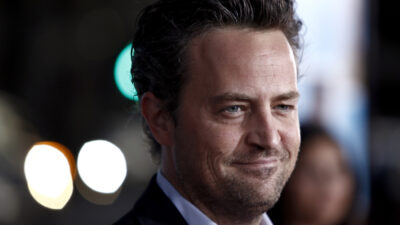 Copertina di La “regina della ketamina” Jasveen Sangha condannata a 15 anni di carcere: aveva venduto a Matthew Perry la droga che lo ha ucciso. I genitori dell’attore: “Tristezza e dolore opprimenti”