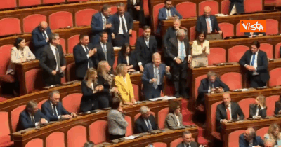 Copertina di Scontro FdI-M5s in Senato, scoppia la bagarre. Scarpinato: “Il senatore Malan non sa di cosa parla” – Video