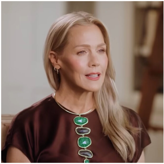 “Dopo il divorzio ero infelice. Una sera ho bevuto tanto e ingoiato un sacco di pillole, mi hanno dovuto fare la lavanda gastrica”: Jennie Garth dopo il boom di “Beverly Hills 90210”