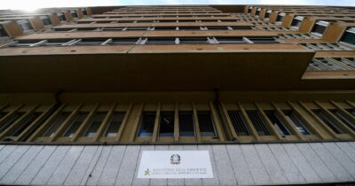 Copertina di La gara, Mulè e i generali:  storia dei 278 mln di Pnrr