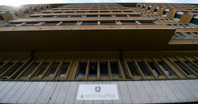 La gara, Mulè e i generali:  storia dei 278 mln di Pnrr