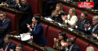 Copertina di Dalla precarietà a Trump, scontro Meloni-Schlein. La dem: “Avevate i numeri per fare tutto, ma non avete fatto nulla per cambiare la vita degli italiani”