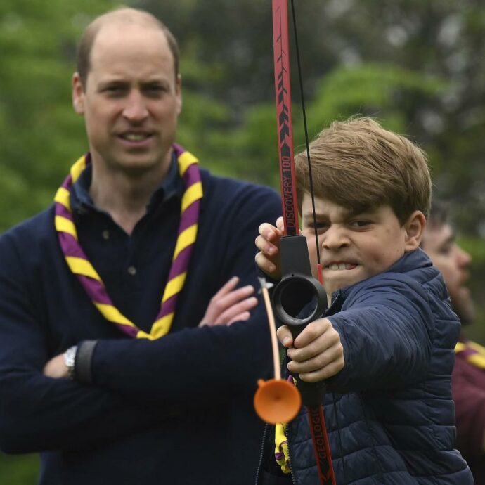 Il principe George compie 13 anni e non sarà più un ragazzino “normale”: scattano le nuove regole per il futuro re d’Inghilterra