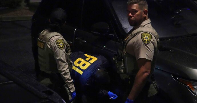 Commerciante d’armi italiano arrestato negli Usa: “Vendeva illegalmente munizioni alla Russia”