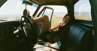 Copertina di OnlyFans, narcotraffico, matrimoni e il gelo tra Zendaya e Sydney Sweeney: arriva “Euphoria 3”. Ecco cosa aspettarci dalla nuova stagione (contiene spoiler)