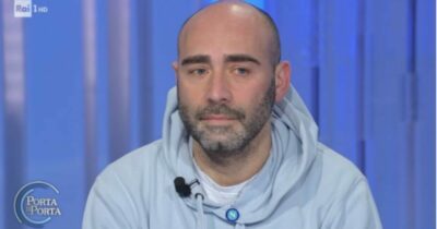 Copertina di La madre del tiktoker Donato De Caprio uccisa, ergastolo anche in appello per la vicina di casa: “L’omicidio fu studiato a tavolino, in maniera lucida e razionale”