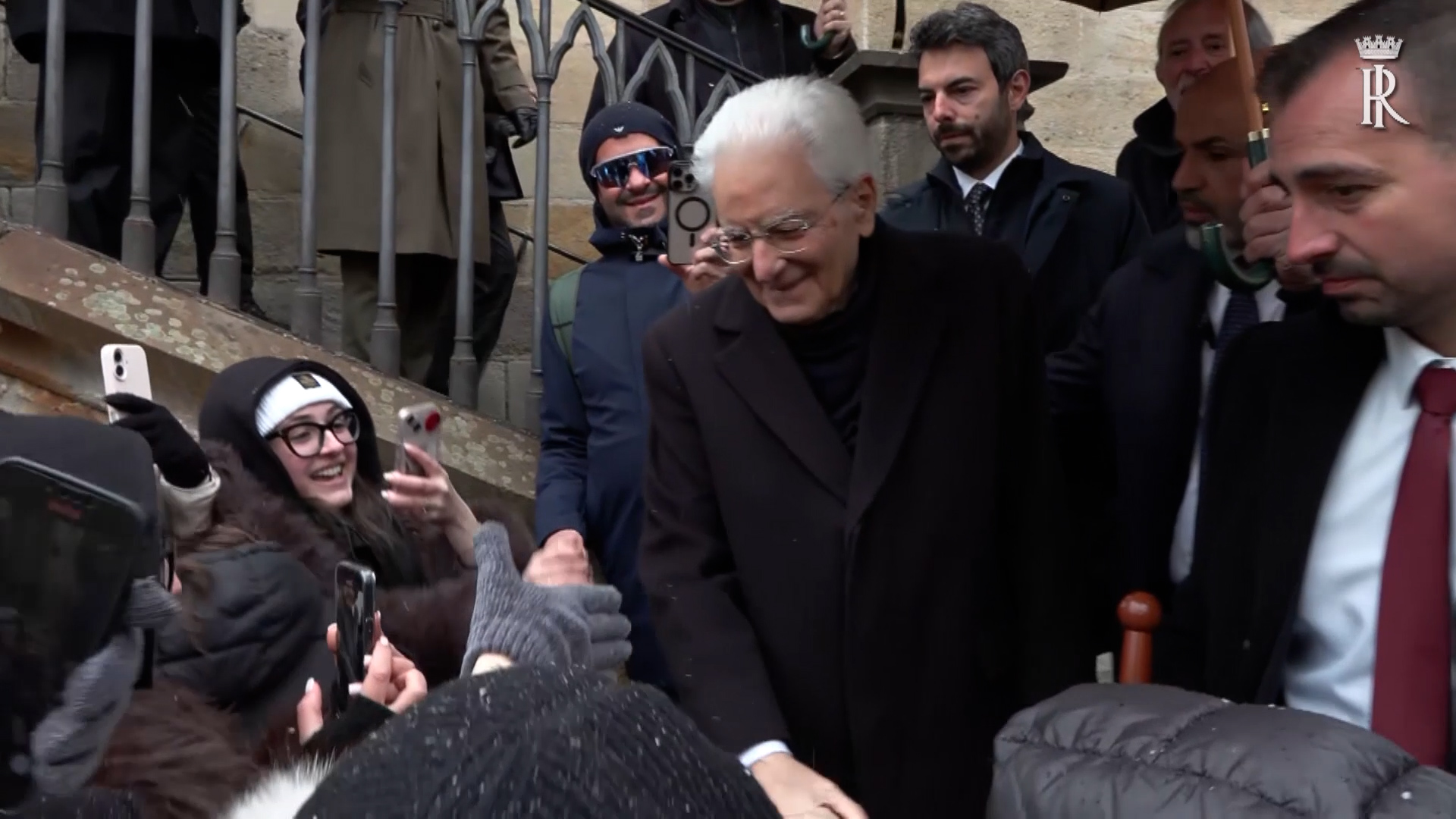 https://st.ilfattoquotidiano.it/wp-content/uploads/2026/04/10/mattarella-studenti-.jpg