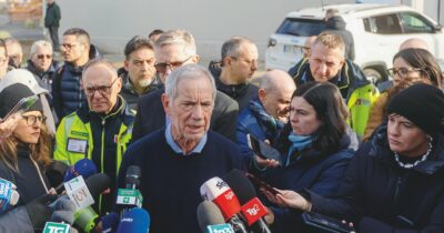 Copertina di “Bertolaso ritiri la super-intramoenia.  L’attacco al Ssn dividerà l’Italia in due”. Intervista a Vittorio Agnoletto, oggi manifestazione per la sanità pubblica davanti alla Regione Lombardia