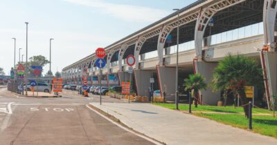 Copertina di Aeroporti sardi ai privati, anche l’advisor boccia il piano di fusione: serve rete unica