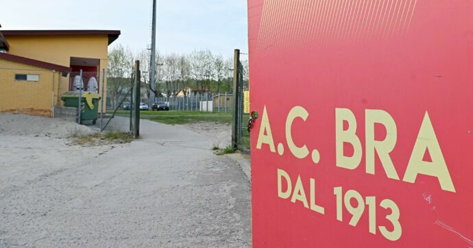 Stupro di gruppo  dopo  la festa  per la Serie C