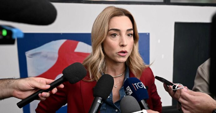Il “modello Napoli” per i Progressisti: altro stop a Schlein