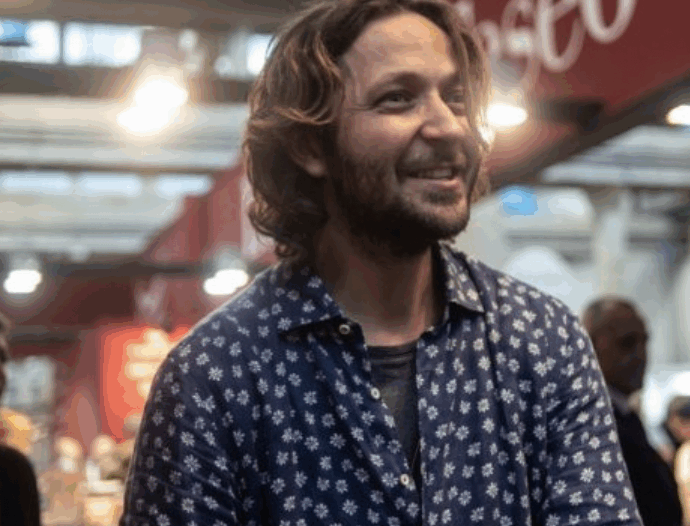 “Non faccio il falegname in Umbria. Vivo a Roma e non da eremita. Perché sono sparito? Per tanti motivi. È stato un bisogno quasi fisiologico”: parla Silvio Muccino