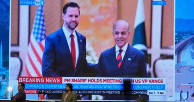 Copertina di "Navi della Marina Usa passano lo stretto di Hormuz". A Islamabad colloqui diretti Usa-Iran