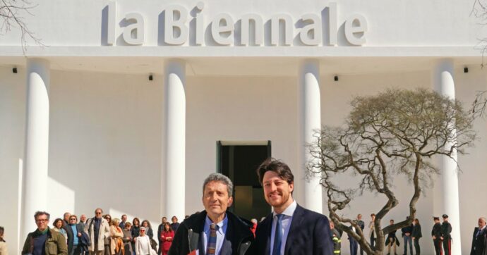 Biennale di Venezia, l’Ue avvia l’iter per tagliare i fondi dopo l’apertura del Padiglione russo. La replica: “Nessuna norma violata”