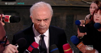 Copertina di “Di Claudia Conte guardavo solo il curriculum…”: Crozza-Piantedosi alle prese con il caso della giornalista che ha rivelato di essere la sua compagna