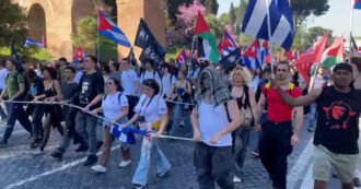 Copertina di Centinaia di persone in piazza a Roma per Cuba: “Non è una minaccia, basta embargo”. Striscioni contro Trump e Netanyahu