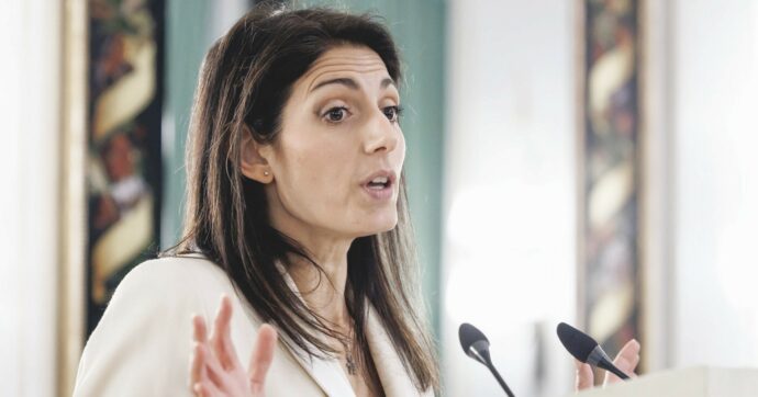 Roma, la 5S Raggi: “Patto della giunta con gli speculatori”
