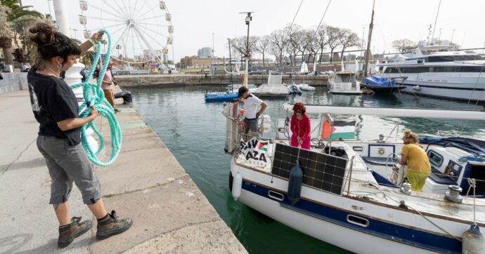 La Flotilla si prepara a ripartire per “rompere l’assedio” e la cappa  di silenzio calata su Gaza