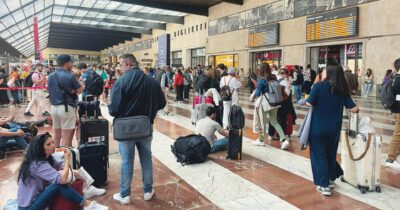 Copertina di Treni,  caos tra guasti e cantieri programmati