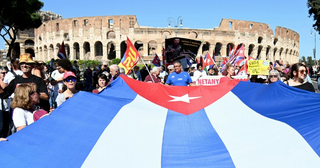 Manifestazione a Roma per  il popolo cubano