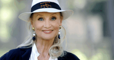 Copertina di “La fine si avvicina e non voglio essere impreparata. Non accetto l’accanimento terapeutico, non mi vedo con i tubi attaccati. Sono d’accordo con le gemelle Kessler”: così Barbara Bouchet