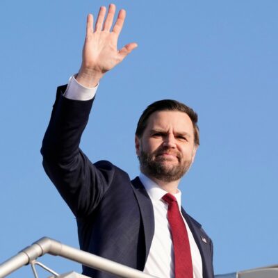 Copertina di Iran, J. D. Vance ritorna a mani vuote: nucleare e Hormuz senza un accordo