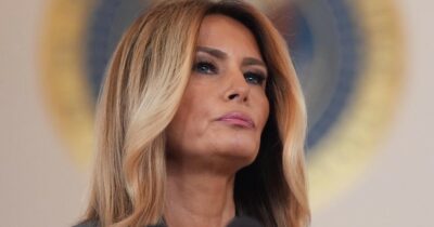 Copertina di “Melania, so chi sei tu e chi è tuo marito”: le minacce di Amanda Ungaro, ex di Paolo Zampolli, sugli Epstein Files